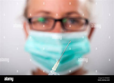 Doctor Injection Woman Hi Res Stock Photography And Images Alamy