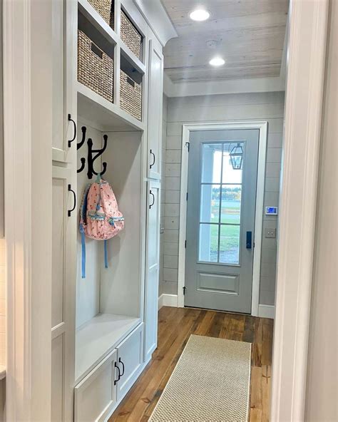 Traditional Farmhouse Elegance For Mudroom Soul Lane