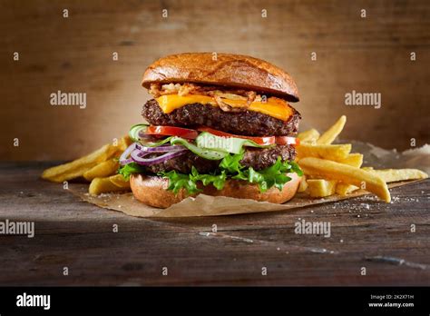 Hamburger Et Frites Banque De Photographies Et Dimages à Haute