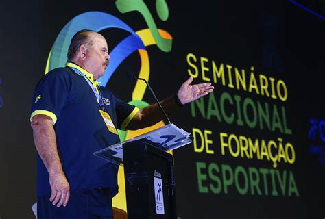 Em seu 1º dia X Seminário Nacional de Formação Esportiva debate