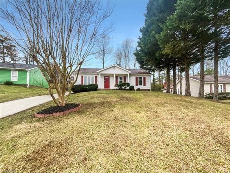 529 Jonathan Ln Greensboro Nc 27406 Mls 1130245