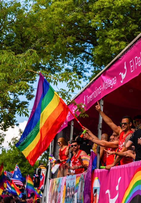 Torremolinos Espa A De Junio De Marcha Lgbt En Favor De La