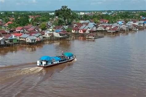 Transportasi Sungai Di Kalimantan Barat