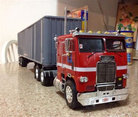 Freightliner Model Truck Kits Diecast Trucks Scale Models Cars