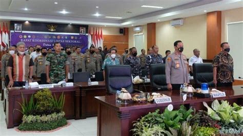 Kasiops Kasrem 132 Tadulako Hadiri Rapat Pengamanan Natal Dan Tahun