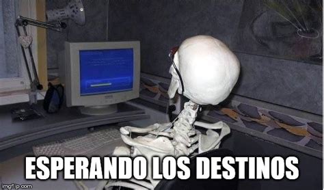 Esqueleto Esperando