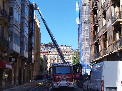 Trasladada Una Persona Por Inhalación De Humo Tras Un Incendio En Una Vivienda De La Calle Pedro