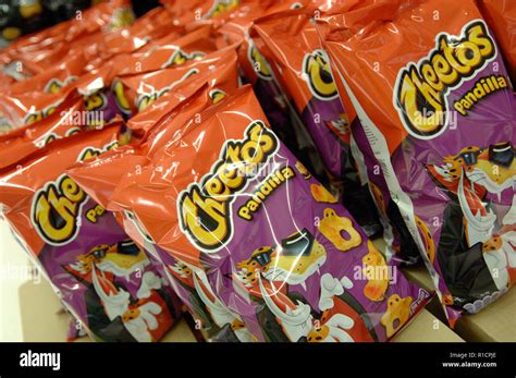 Cheetos maskottchen -Fotos und -Bildmaterial in hoher Auflösung – Alamy