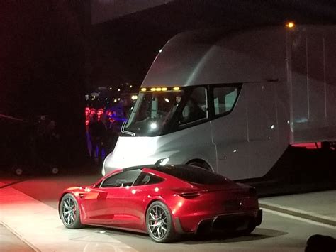 Heres 2 For The Road In 2019 Tesla To Put Roadster 2 And Mighty Semi