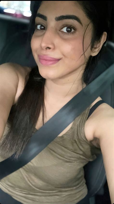 Ameya's sweaty armpit : r/sweatyindian