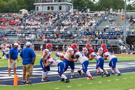 Football Po Mounties Sports Pics