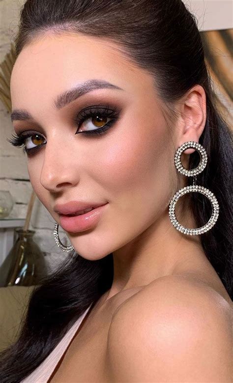 32 Glamorous Makeup Ideas For Any Occasion Smokey Eye Makeup Look