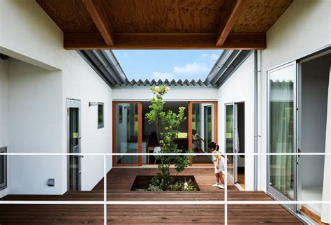 Atrium In A House 20 Examples Of Home With Beautiful Central Atriums