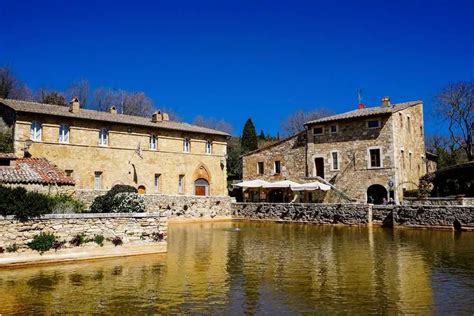 Bagno Vignoni Cosa Vedere E Cosa Fare Nel Borgo Con La Vasca Termale