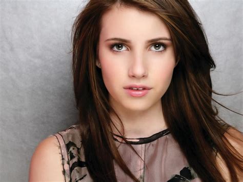 Hot Emma Roberts Celebrities Corner