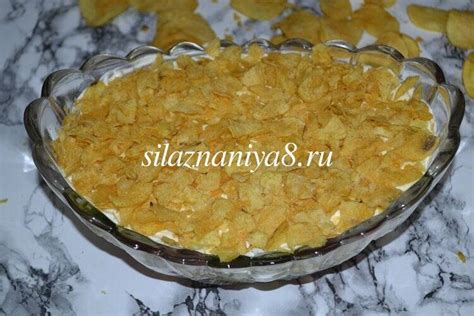 Простые и вкусные салаты с чипсами: 8 рецептов