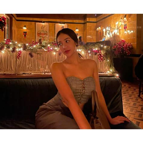 Anya Geraldine Pakai Bikini Netizen Pertanyakan Ini ISPtimes