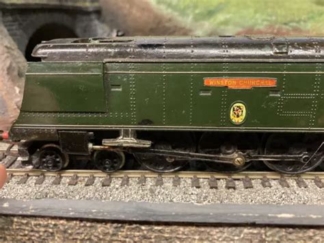 Triang Hornby R356s Battle Of Britain Loco Winston Churchill W O Tender Smoke Ok £27 21