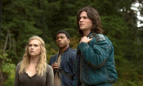 The 100 Season 1 Spoilers Wells Dies In Episode 3 Earth Kills Trailer The Epoch Times