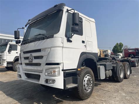 Transport Truck Used Sino Sinotruk HOWO 6X4 Heavy Duty Tractors Trucks