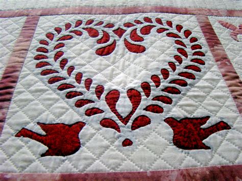 Happy Turtle: Mennonite Quilts