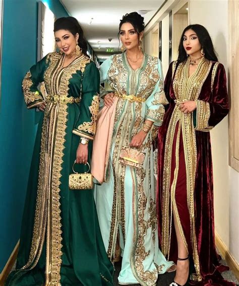 Pin By Women S Guide On Caftans Moroccan Dress Traditional Dresses