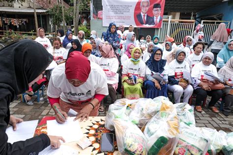 Ganjar Creasi Hadirkan Bazar Sembako Murah Untuk Warga Di Malang