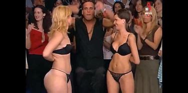 Vitamina N Strip Naked Game Tv Tnaflix Porn Videos