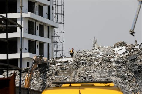 Al Menos Muertos Tras Derrumbarse Un Gran Edificio En Obras En Nigeria