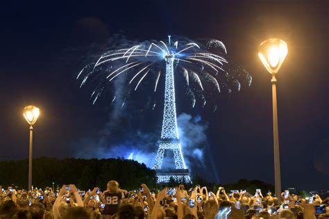 VidÉo Revoir Le Bouquet Final Du Feu Dartifice Du 14 Juillet à Paris