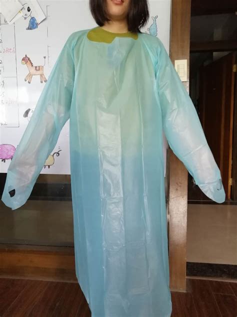 Disposable Cpe Aprons Waterproof Cpe Isolation Gown China Sterile