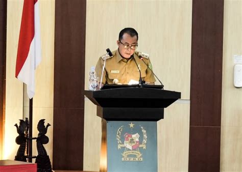 pemko medan laporkan tingkat kemiskinan turun  persen