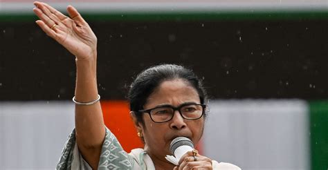 Mamata Banerjee Walks Out Of Niti Aayog Meet Alleges Bias In Speaking