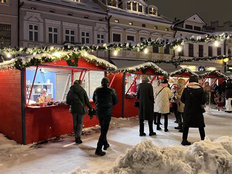 Ostatni Weekend Ze Wi Tecznym Miasteczkiem Na Rzeszowskim Rynku