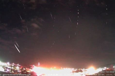 Chuva de meteoros que ocorre uma vez por ano é flagrada no céu de SC