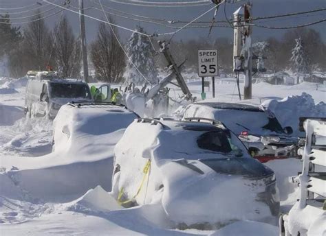 Al Menos Tres Muertos Y M S De Vuelos Cancelados Por Una Tormenta