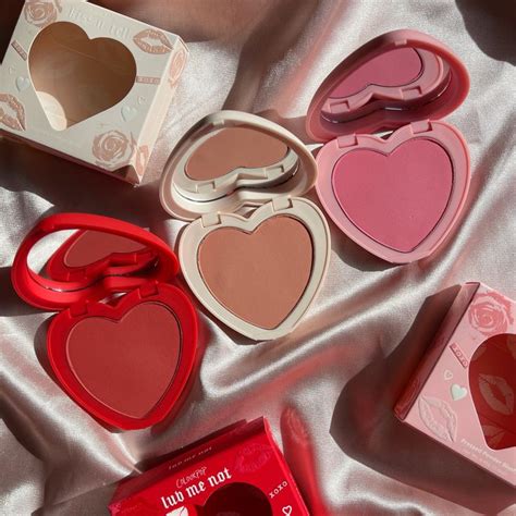 Heart Shaped Blush Compacts The Valentines Day Collection In 2021