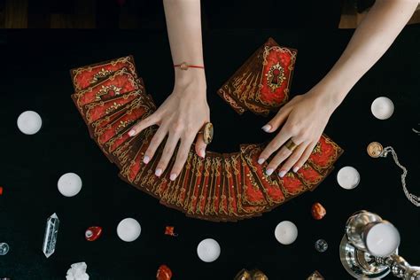 Utiliser Un Tapis De Tarot Divinatoire Pour La Voyance