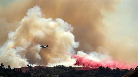 Southern California wildfires: Thousands evacuated