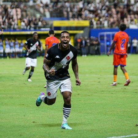 Vasco Vence E Volta Ao G4 Em Jogo Marcado Por Fratura De Meia Do Audax