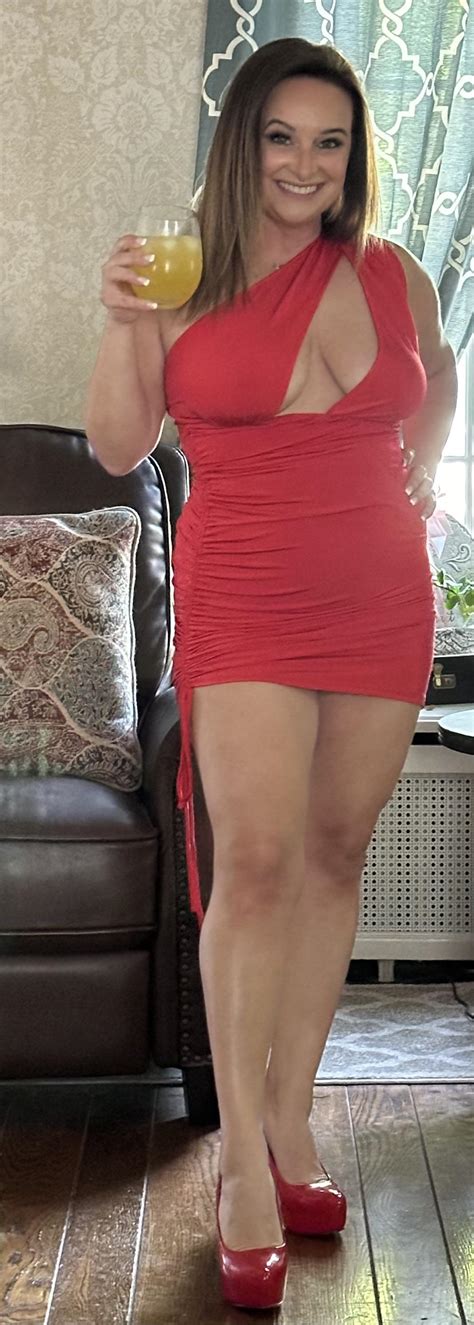 Year Old Milf In Red R Cougars And Milfs Sfw