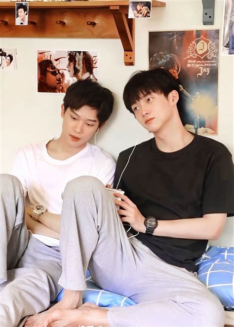 Pin By Judy On Beardeer Cute Gay Couples Poses If I Stay