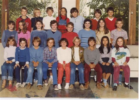 Photo de classe 6ème D de 1980 Collège Pierre De Coubertin Copains