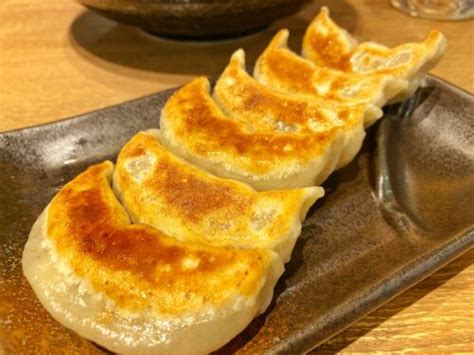 和光市【ランチもok】肉汁餃子のダンダダン 焼餃子定食をてんこ盛りご飯で！ 食べて埼玉