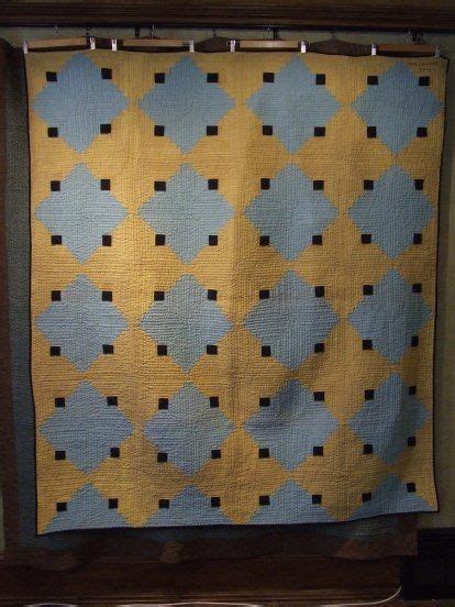 Pin By Rachel Davis On Craft In Quilts Traditional Quilts