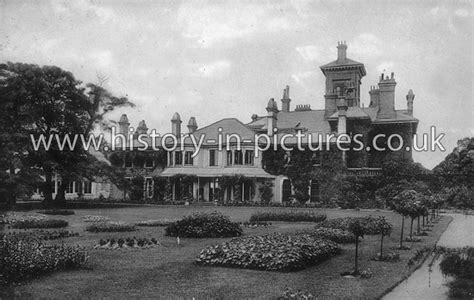 Street Scenes Great Britain England Essex Havering Atte Bower Havering Park Havering