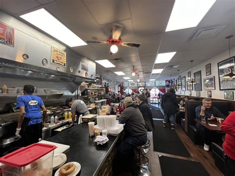 Step Into Jennys Diner And Bite Into The Good Old Days