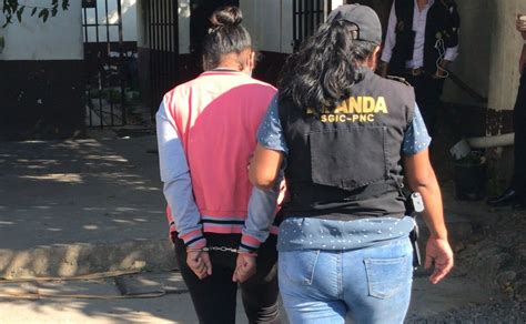 Capturan A Mujer Que Trasladaba Un Arma De Fuego En Una Mochila Chapin Tv