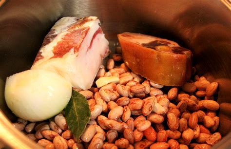 El Mercado Municipal De La Laguna Con La Cocina Oto Al Jud As Pintas