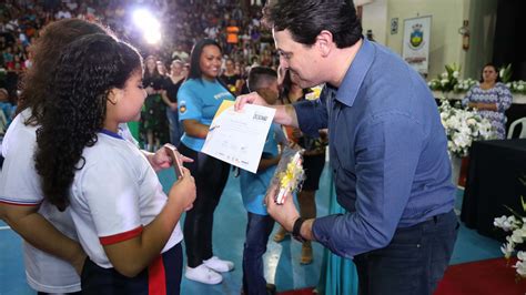 Autarquia De Educa O Realiza Formatura De Mil Estudantes Que Est O